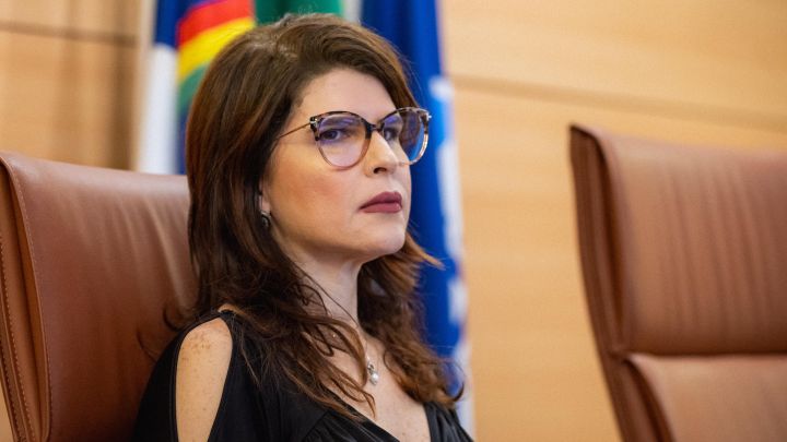 Após denúncia da Procuradora Germana Laureano, TCE-PE suspende contratos temporários de advogados da Funase